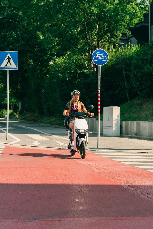 Super Soco CU ECO 25km/h